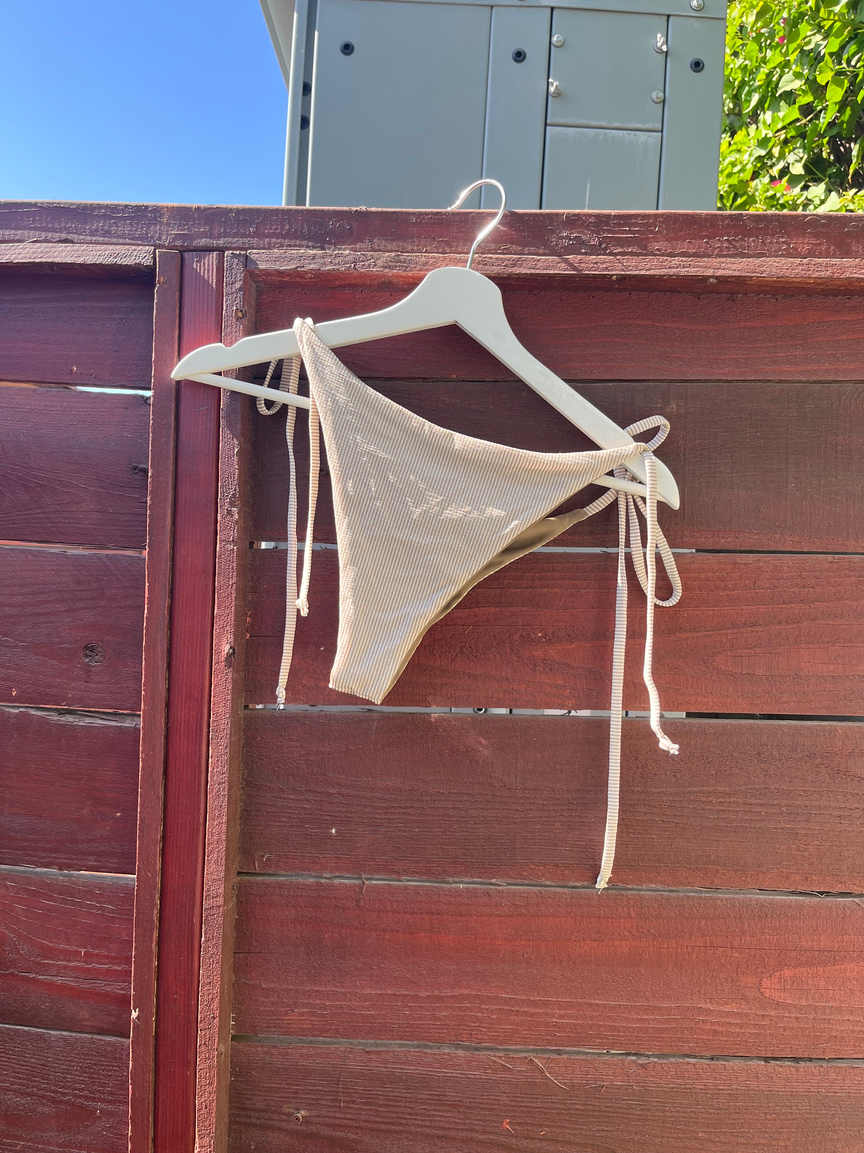 Capo Side Tie Bikini Bottom | Seersucker Sand